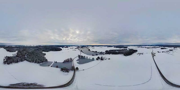 360° Drohnenaufnahme Winter zwischen Groß Radischen und Leopoldsdorf